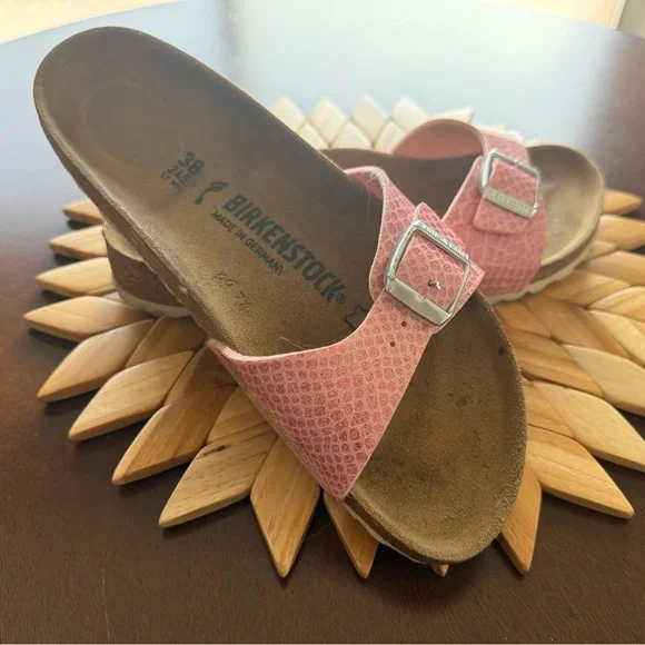 Birkenstock Pink Women's Sandals sz 38 excellent used condition - Picture 1 of 8